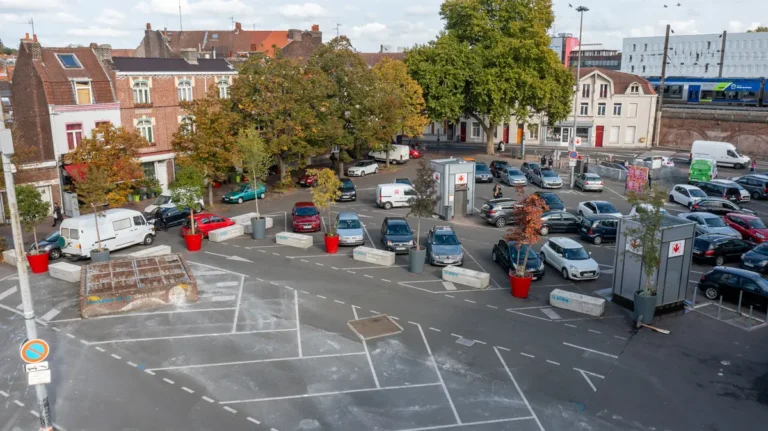 À Lille, la place Madeleine Caulier devient un jardin