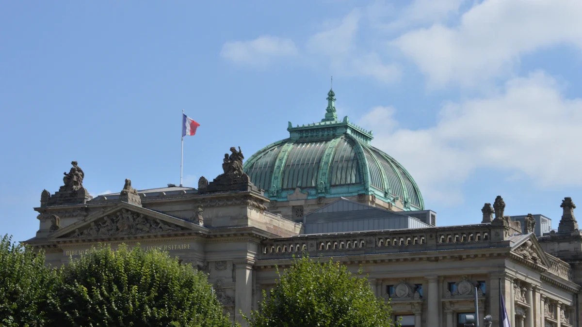 Façade et dôme du Théâtre municipal de Strasbourg, siège de l'Opéra national du Rhin