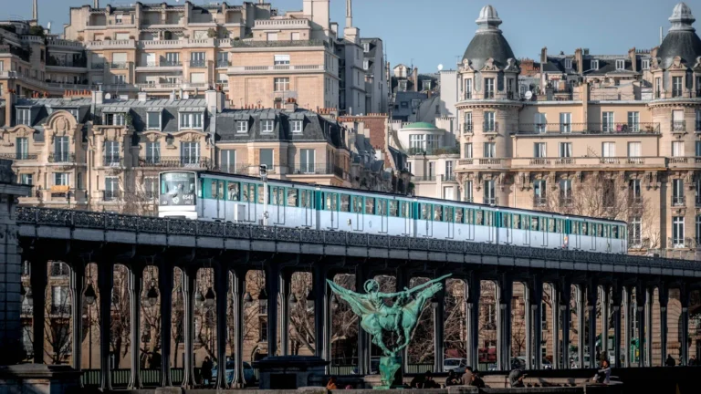Ligne 15 Sud : ouverture voyageurs avant juillet 2026 ?