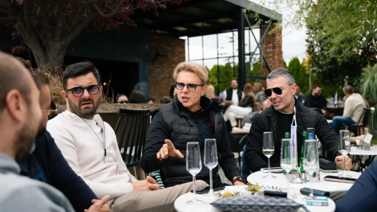 Nancy : des habitants en pleine discussion sur l'avenir de leur quartier lors d'une réunion citoyenne.