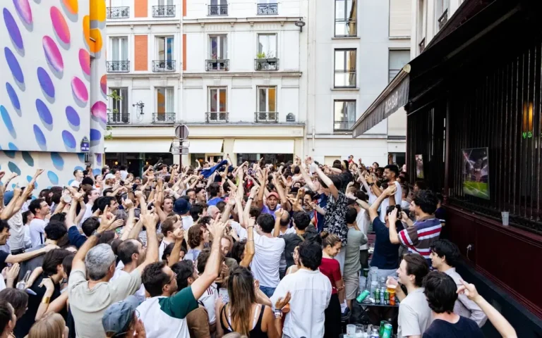 Paris célèbre le PSG champion d’Europe dans les rues