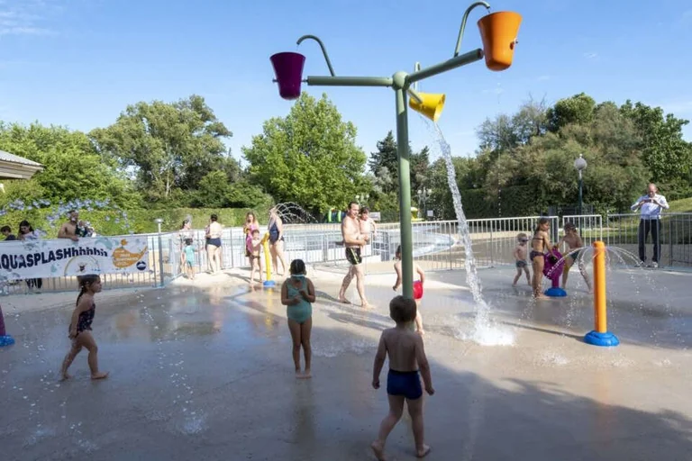 À Nîmes, les bons réflexes pour mieux vivre la chaleur