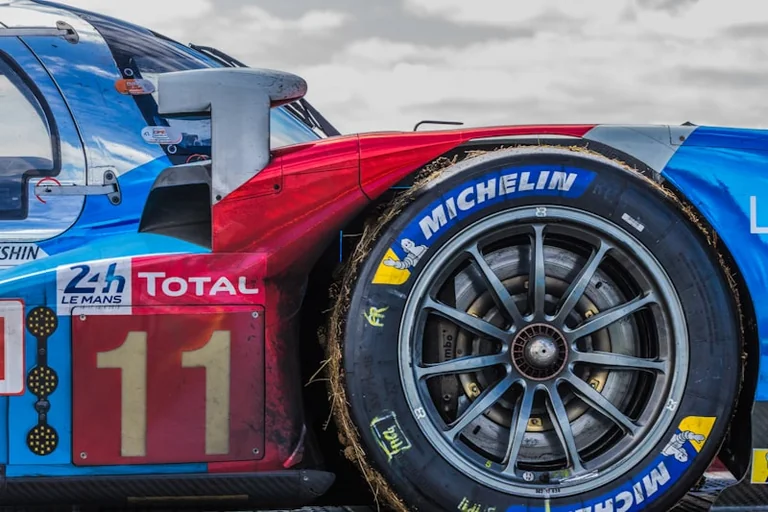 Le Mans 2026 : Alpine ou Peugeot visent la victoire dimanche