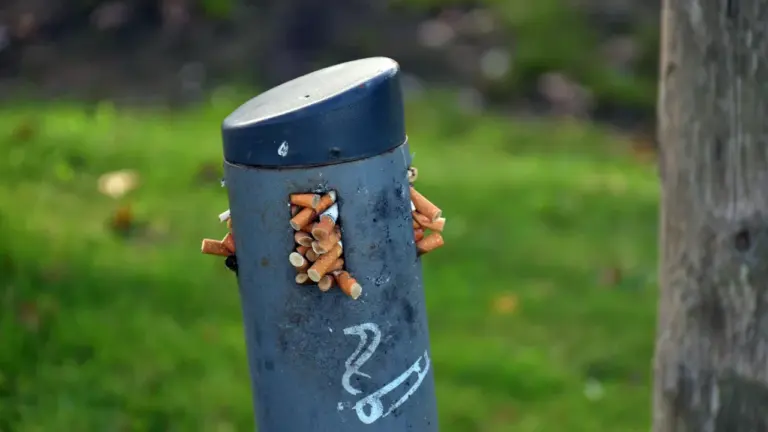 À Aix, les fumeurs ont une option contre les mégots