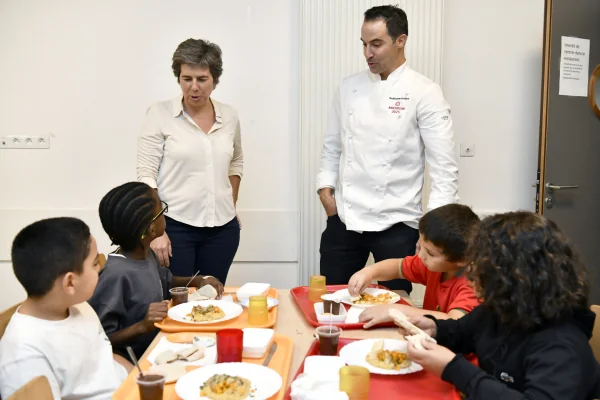 À Montpellier, 18 000 écoliers ont déjeuné comme au restaurant